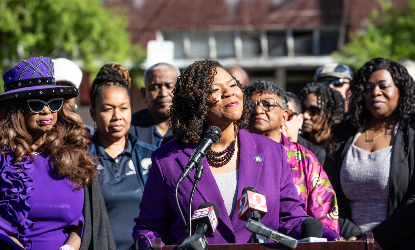 Kakak dan adik bersaing untuk kursi senat negara bagian Florida dalam pertarungan antarsaudara